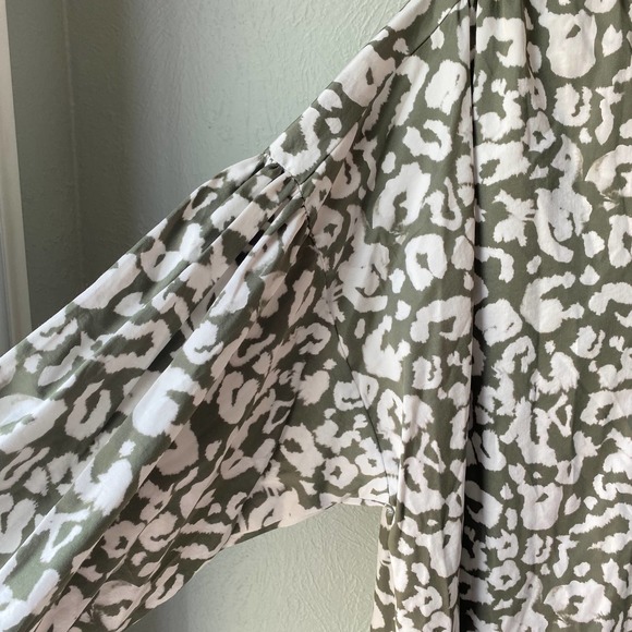 Elizabeth and James Green + White animal print long sleeve shirt dress, Size XL - Picture 6 of 12